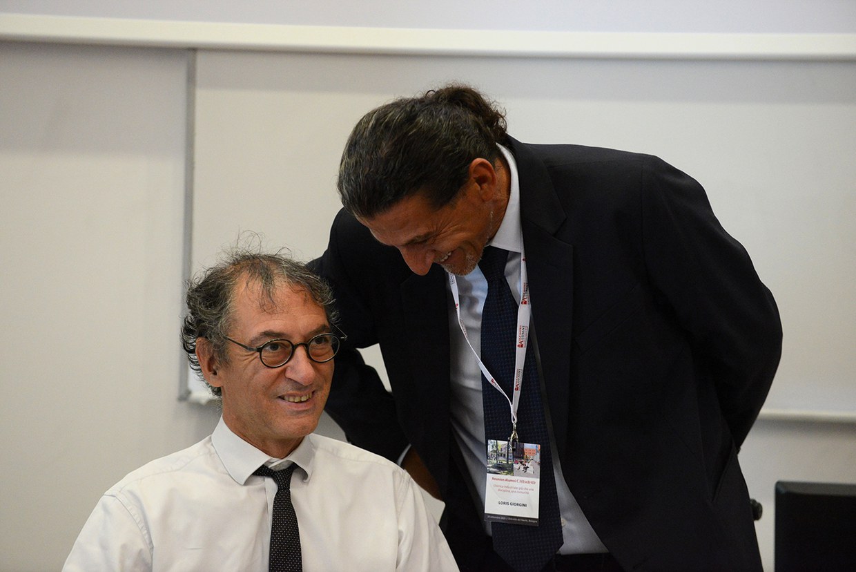 Il direttore del dipartimento Loris Giorgini e il rettore dell'Università di Bologna Giovanni Molari alla reunion alumni CHIMIND 2025